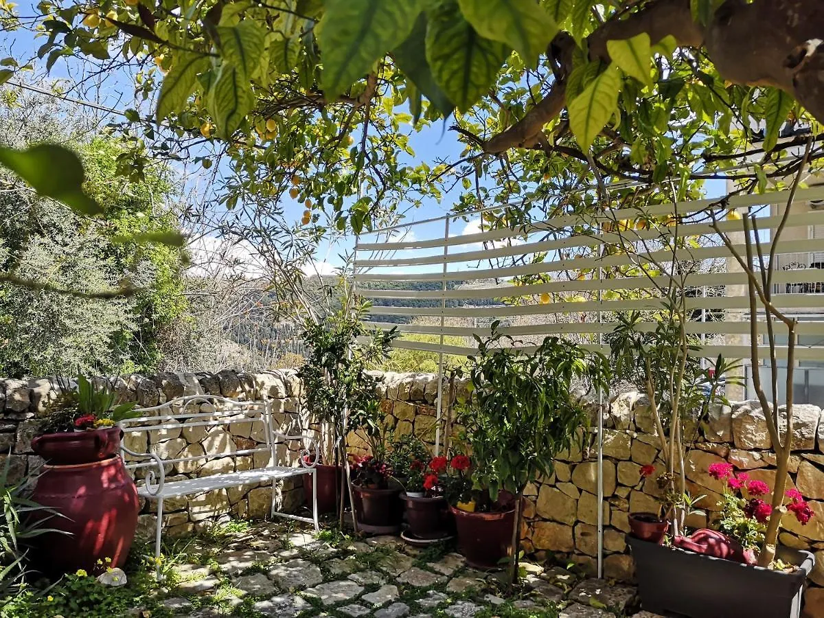 Holiday home B&B Il Giardino Dei Sospiri Ragusa Italy