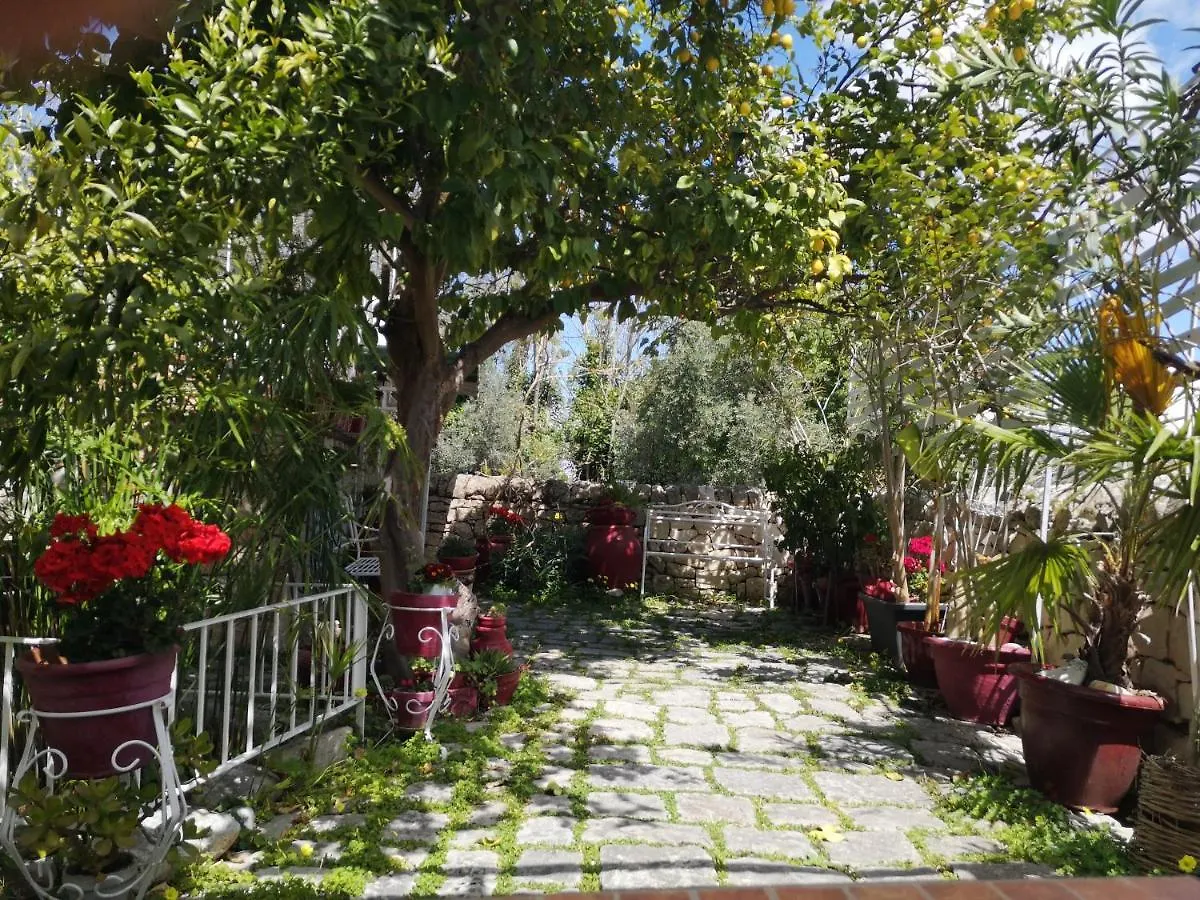 B&B Il Giardino Dei Sospiri Ragusa Holiday home