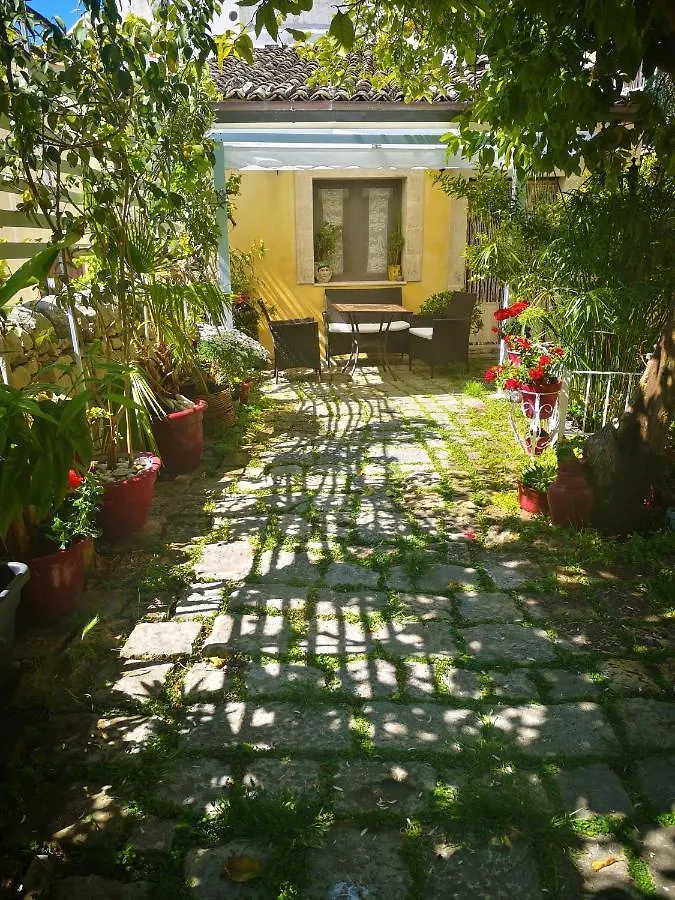 Holiday home B&B Il Giardino Dei Sospiri Ragusa Italy