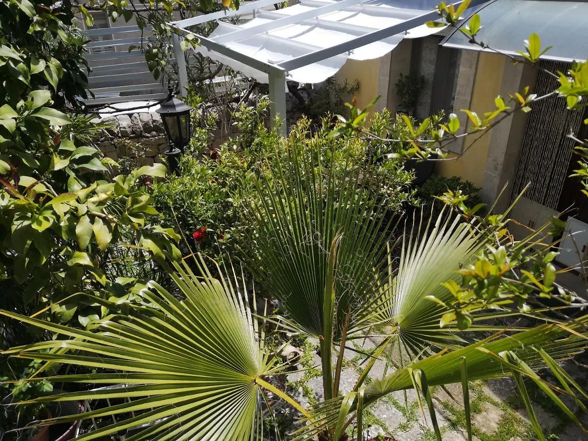 B&B Il Giardino Dei Sospiri Ragusa Holiday home